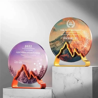 Medalie de cristal rotundă la baza de munte
